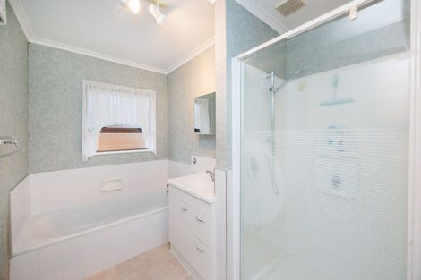 Photo of property in 1/11 Woodfield Avenue, Roslyn, Palmerston North, 4414