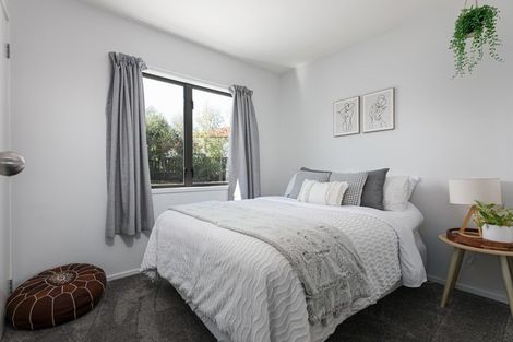 Photo of property in 12 Brooker Place, Waipukurau, 4200