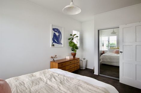 Photo of property in 245a Meola Road, Point Chevalier, Auckland, 1022