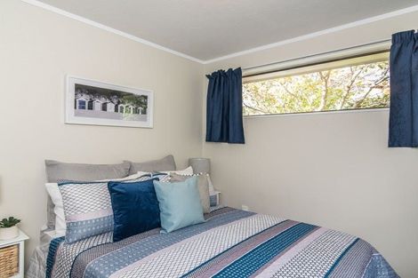 Photo of property in 64 Hathaway Avenue, Karori, Wellington, 6012