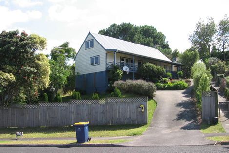 Photo of property in 20 Montclair Rise, Browns Bay, Auckland, 0630