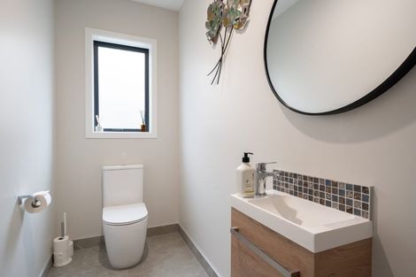 Photo of property in 18 Hattersley Grove, Churton Park, Wellington, 6037