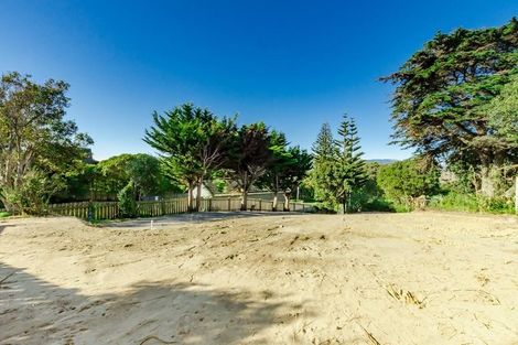 Photo of property in 25 William Street, Waikanae Beach, Waikanae, 5036