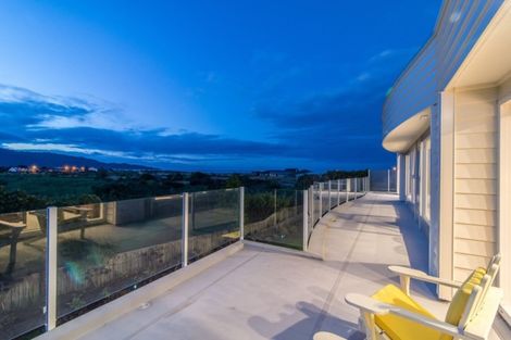 Photo of property in 9 Kotuku Drive, Paraparaumu Beach, Paraparaumu, 5032