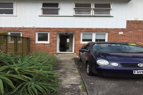 Photo of property in 4/5 Aratonga Avenue, Greenlane, Auckland, 1051