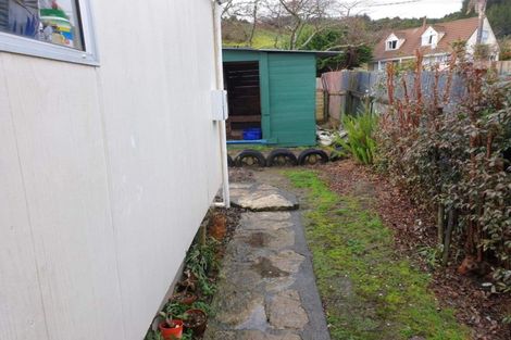 Photo of property in 76 George Street, Hikurangi, 0114