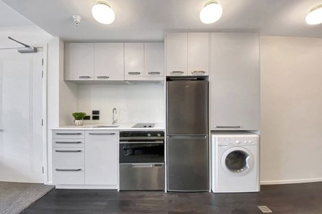 Photo of property in 102/3 Roxburgh Street, Mount Victoria, Wellington, 6011