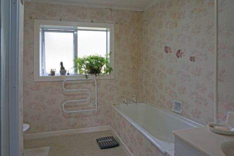 Photo of property in 14 Nichol Street, Heidelberg, Invercargill, 9812