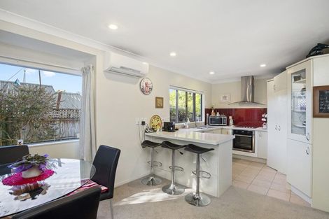 Photo of property in 65 The Glade South, Pukekohe, 2120