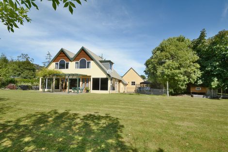 Photo of property in 27 Weir Street, Green Island, Dunedin, 9018