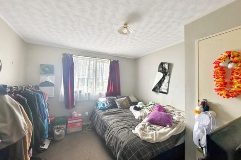 Photo of property in 33 Raupo Street, Castlecliff, Whanganui, 4501