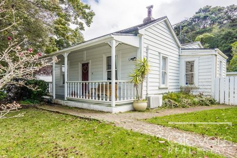 Photo of property in 11 Huia Road, Titirangi, Auckland, 0604