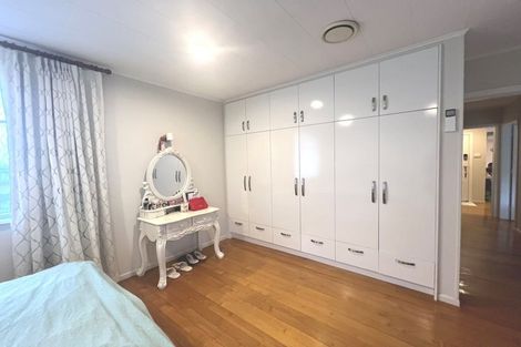 Photo of property in 12 Kereru Street, Henderson, Auckland, 0612