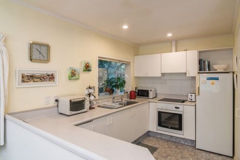 Photo of property in 7-7a Weka Road, Raumati Beach, Paraparaumu, 5032