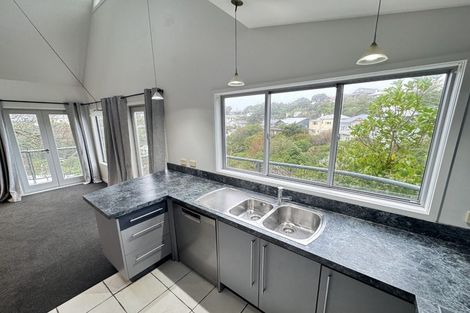 Photo of property in 36a Sutherland Crescent, Melrose, Wellington, 6023