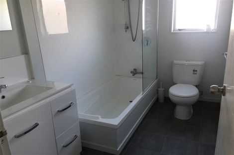 Photo of property in 1/142 Shifnal Drive, Randwick Park, Auckland, 2105