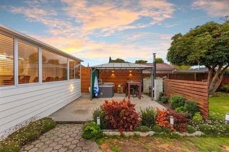 Photo of property in 75 Appleby Crescent, Burnside, Christchurch, 8053