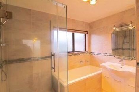 Photo of property in 4/41 Rawhiti Road, One Tree Hill, Auckland, 1061