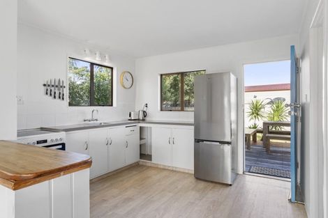 Photo of property in 309 Linton Crescent, Whangamata, 3620