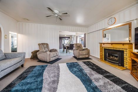 Photo of property in 15 Fields Road, Manurewa, Auckland, 2102