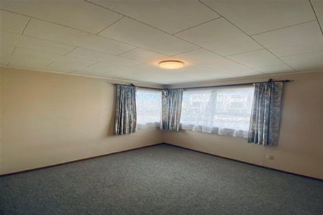 Photo of property in 69 Rosewarne Crescent, Glendene, Auckland, 0602