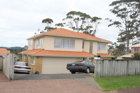 Photo of property in 117 Awaroa Road, Sunnyvale, Auckland, 0612