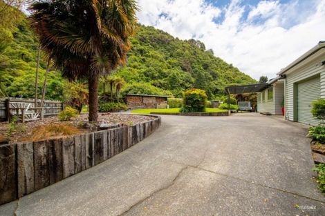 Photo of property in 4 Bridge Road, Birchville, Upper Hutt, 5018