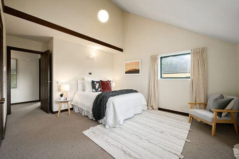 Photo of property in 35 Burma Road, Khandallah, Wellington, 6035