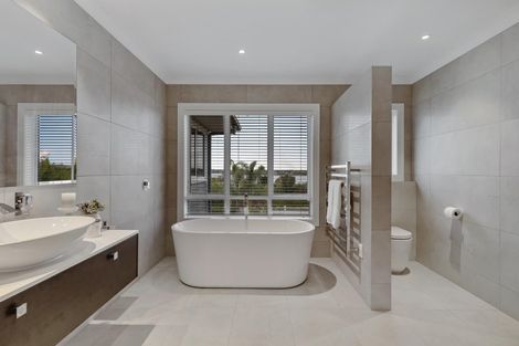 Photo of property in 13 Milano Boulevard, Karaka, Papakura, 2113