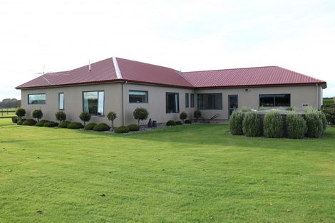 Photo of property in 30 Benzie Road, Woodlands, Invercargill, 9871