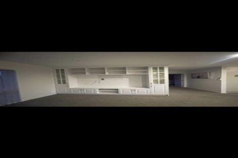 Photo of property in 589d Great South Road, Rosehill, Papakura, 2113