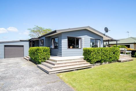 Photo of property in 28 Darlington Street, Ngatea, 3503