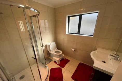 Photo of property in 19a Kelwyn Road, Kelston, Auckland, 0602