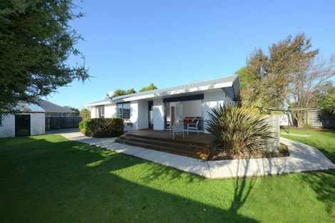 Photo of property in 39 Camden Street, Redwood, Christchurch, 8051