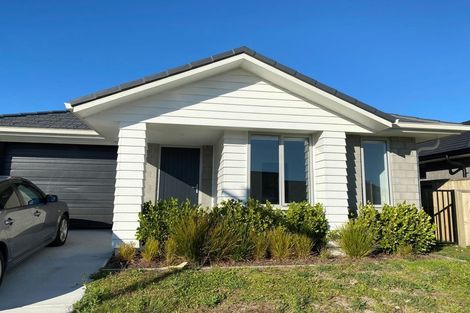 Photo of property in 33 Hills View Drive, Papamoa, 3118