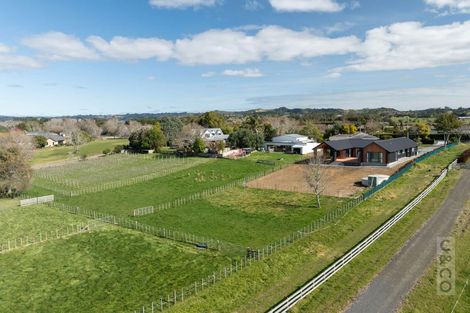 Photo of property in 179 Taupaki Road, Taupaki, 0782