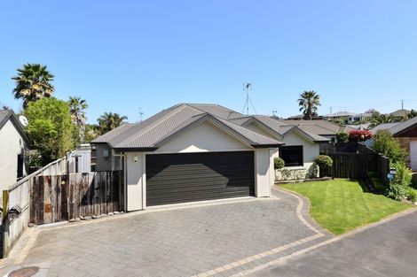 Photo of property in 7 Roderick Place, Rototuna, Hamilton, 3210