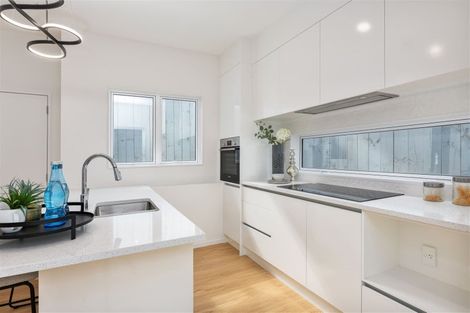 Photo of property in 3e Kingdale Road, Henderson, Auckland, 0610