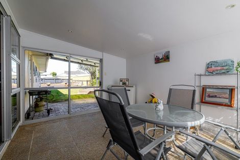 Photo of property in 10 Lockhart Avenue, Milson, Palmerston North, 4414