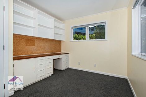 Photo of property in 42 Memorial Drive, Parahaki, Whangarei, 0112