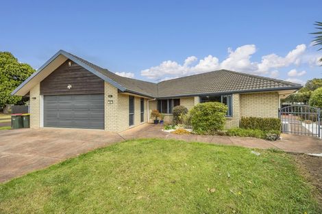 Photo of property in 56 Lothian Brae, Wattle Downs, Auckland, 2103