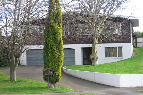 Photo of property in 3 Croxley Place, Terrace End, Palmerston North, 4410