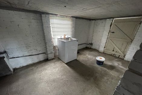 Photo of property in 16 Covil Avenue, Te Atatu South, Auckland, 0610