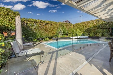 Photo of property in 1/11a Hauraki Road, Hauraki, Auckland, 0622