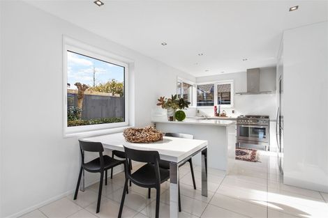 Photo of property in 402a Papanui Road, Papanui, Christchurch, 8053