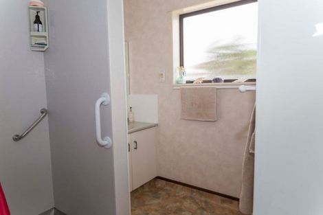 Photo of property in 44 Allardice Street, Dannevirke, 4930