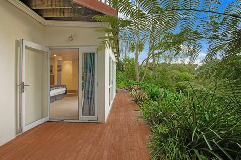 Photo of property in 23 Pinewood Grove, Botany Downs, Auckland, 2010