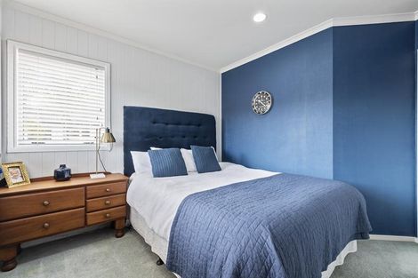 Photo of property in 2/13a Sandspit Road, Cockle Bay, Auckland, 2014