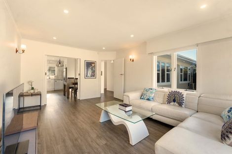 Photo of property in 8 Becroft Drive, Forrest Hill, Auckland, 0620