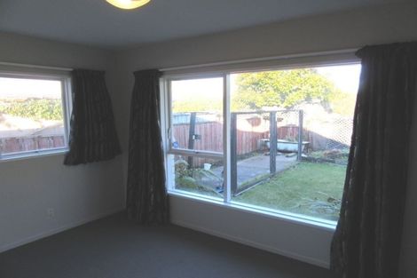 Photo of property in 2/9 Chadlington Street, Parklands, Christchurch, 8083